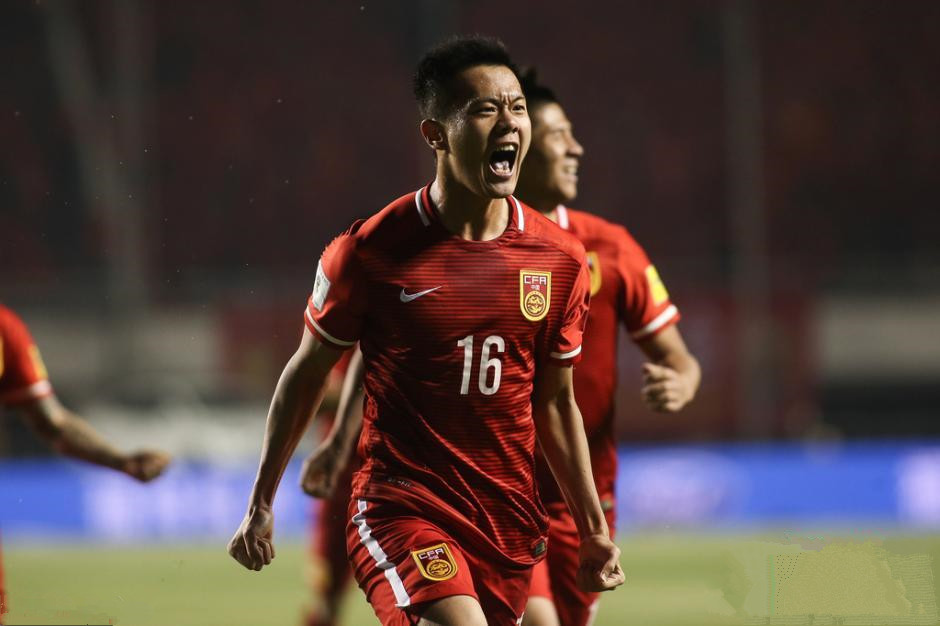 国足备战世预赛最新集训名单出炉 武汉三镇四将首次入选引发热议