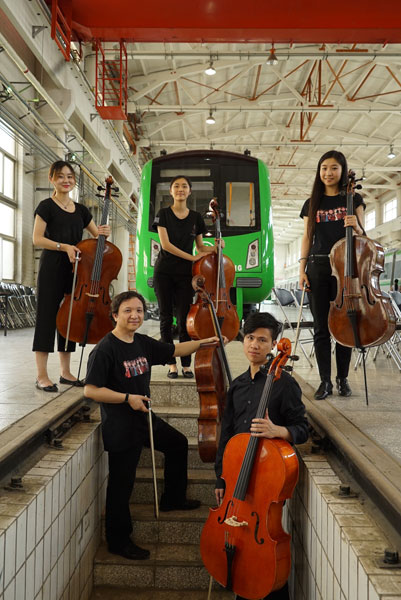 朱亦兵携乐团"走出去"公益演出