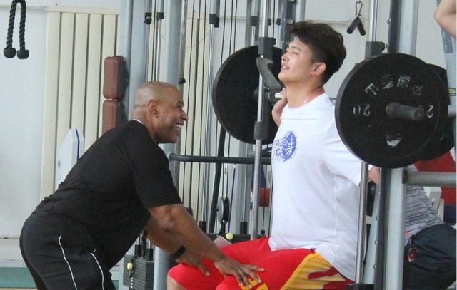 吉林队签下20岁姚皓焱 cba现役第一高