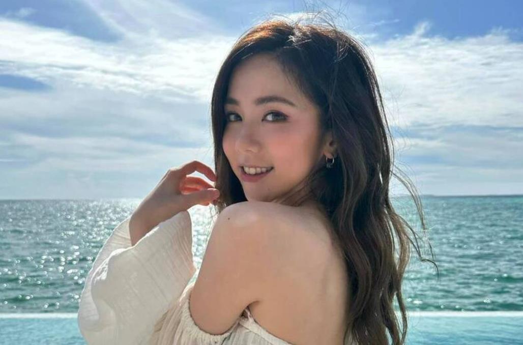 邓紫棋香港荃湾的豪宅意外曝光 无价的天然海景视野